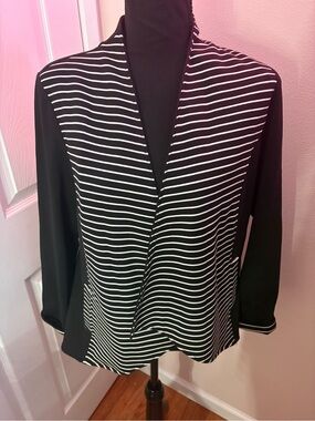 Chicos Black & White “Jamie” Open Front Blazer